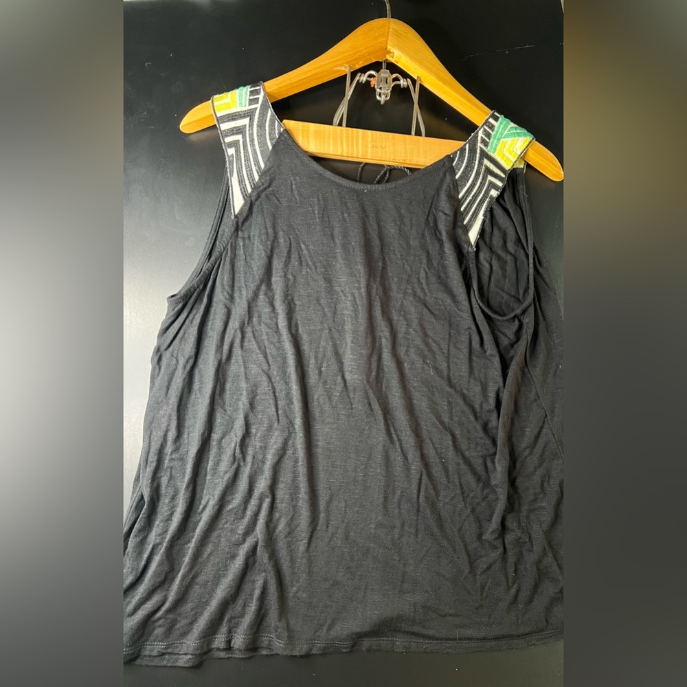 W5 Black Tank With Embroidery Details and Keyhole On Back Size L GUC